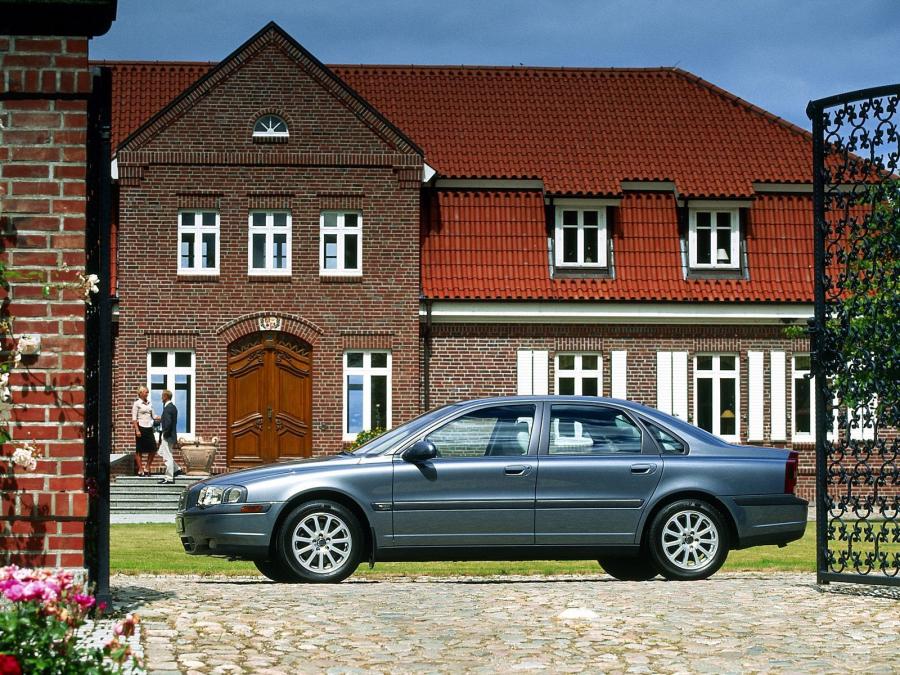  Volvo S80 1998 года  (фото 15 из 21)